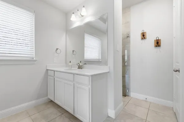 $690,000 | 1117 12th Street, Argyle, TX 76226