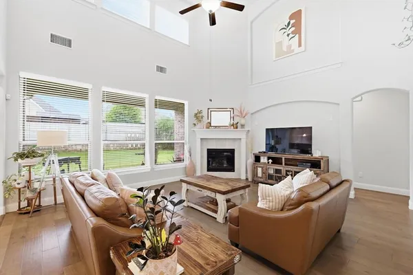 $690,000 | 1117 12th Street, Argyle, TX 76226