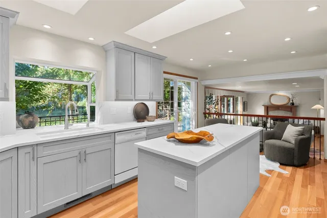 $884,000 | 1124 Canning Court Southwest, Olympia, WA 98512