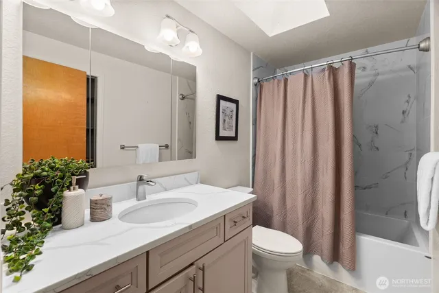 $884,000 | 1124 Canning Court Southwest, Olympia, WA 98512