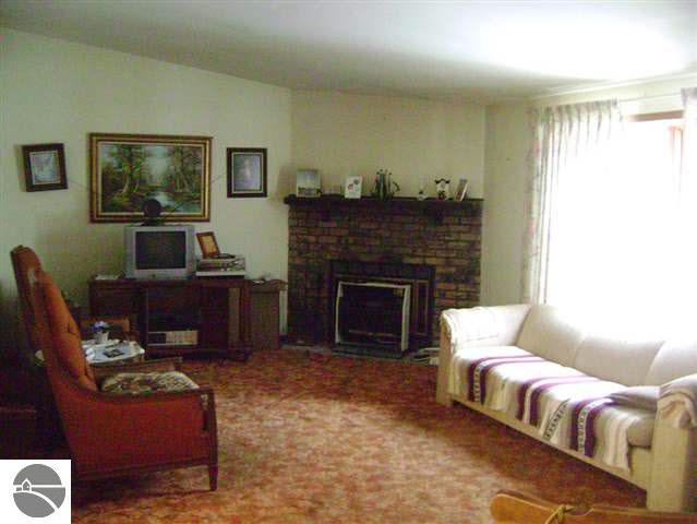 5031 Towerline Road Hale, MI 48739 - Photo 6 of 12 1757012-5.JPG