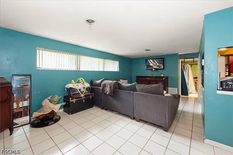 $189,000 | 319 West Mariana Avenue, North Fort Myers, FL 33903