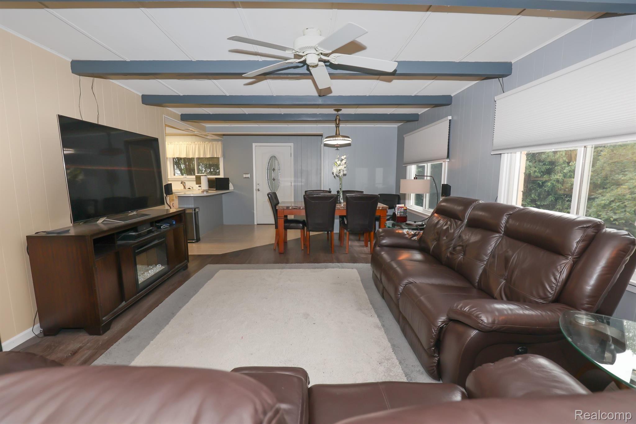 9117 Evee Road Clarkston, MI 48348 - Photo 5 of 40 182A0135.jpg