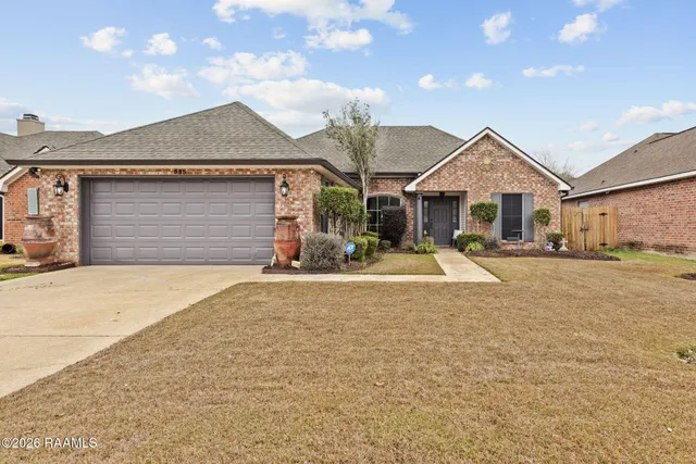 $239,900 | 505 Pear Tree Circle, Broussard, LA 70518
