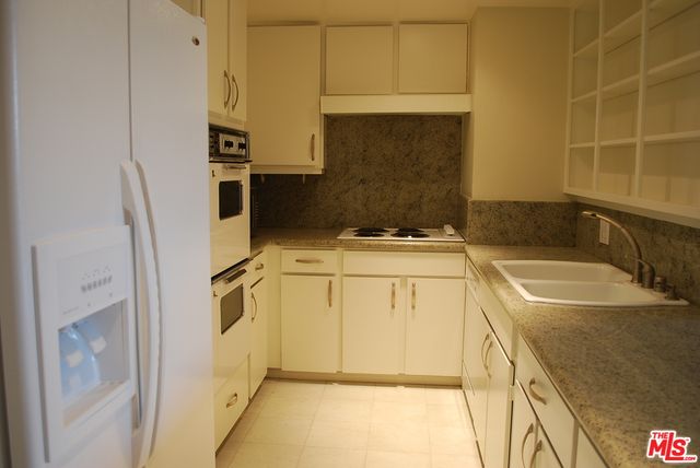 $520,000 | 2160 Century Park East, Unit 1210, Los Angeles, CA 90067