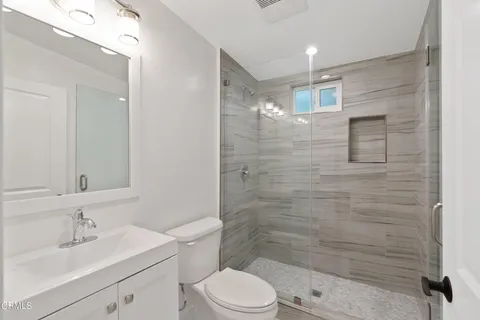 $2,495 | 5423 Ash Street, Los Angeles, CA 90042