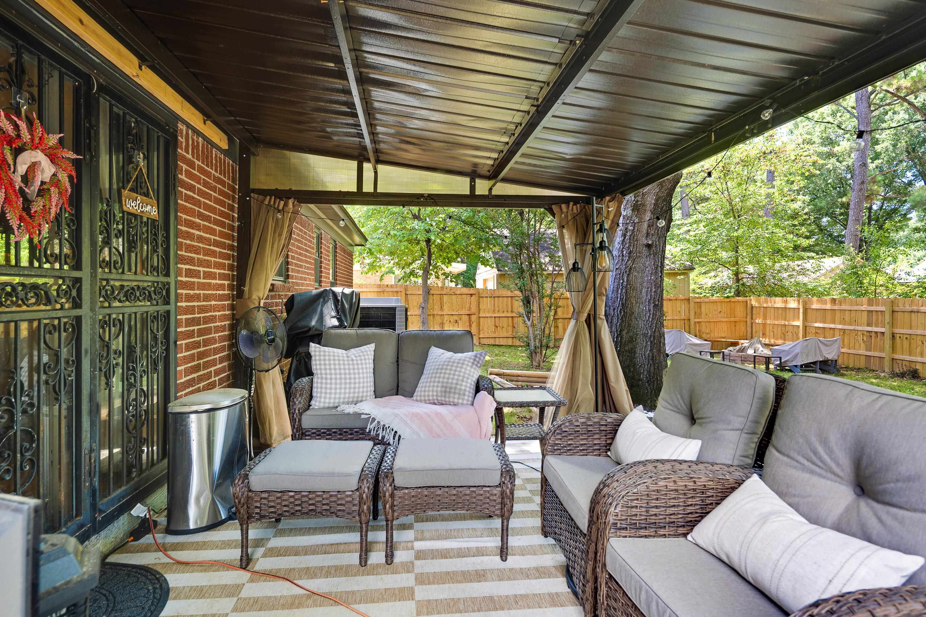 1137 Greenview Road Collierville, TN 38017 - Photo 28 of 35 a outdoor living space with patio furniture and garden view