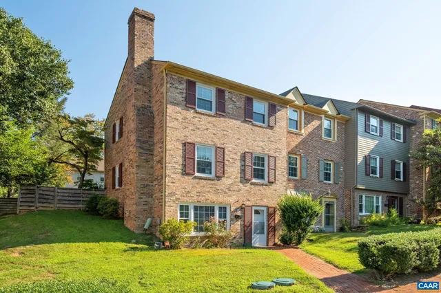 $2,200 | 114 Georgetown Green, Charlottesville, VA 22901