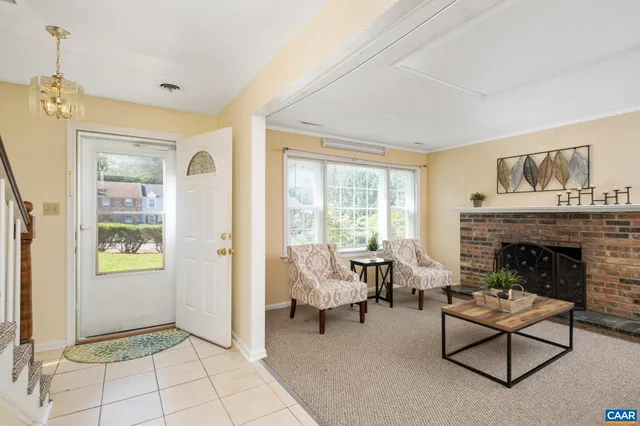 $2,200 | 114 Georgetown Green, Charlottesville, VA 22901