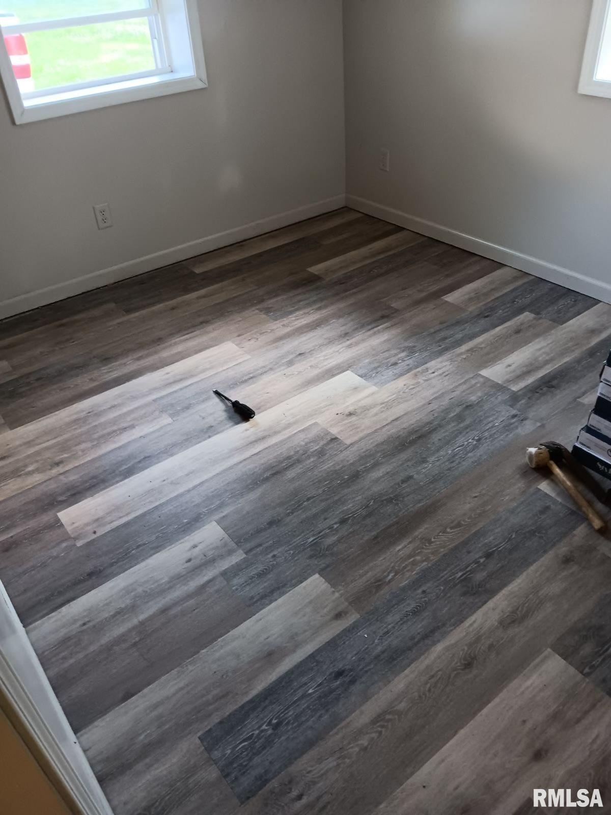 2127 East Lawrence Avenue Springfield, IL 62703 - Photo 5 of 14 Gallery Image 5
