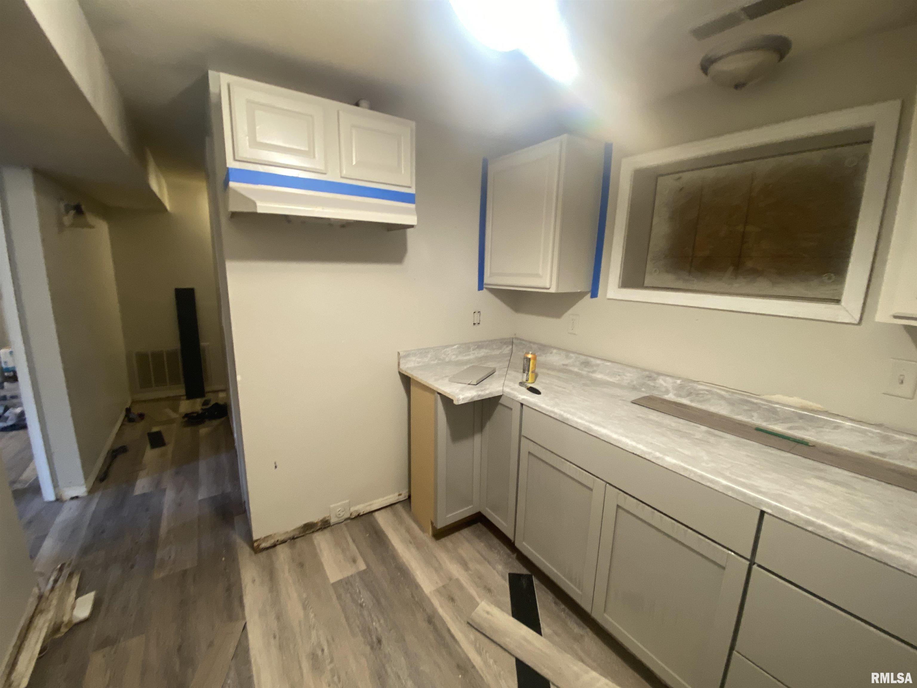 2127 East Lawrence Avenue Springfield, IL 62703 - Photo 7 of 14 Gallery Image 7