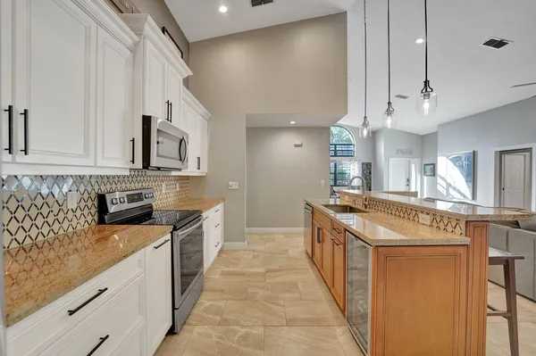 $949,000 | 9931 Southwest 23rd Street, Davie, FL 33324