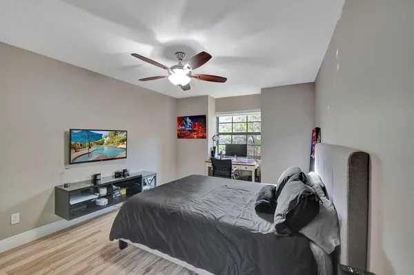 $949,000 | 9931 Southwest 23rd Street, Davie, FL 33324