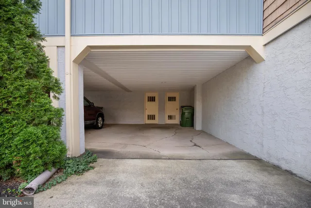 $314,900 | 135 Kings Croft Drive, Cherry Hill, NJ 08034