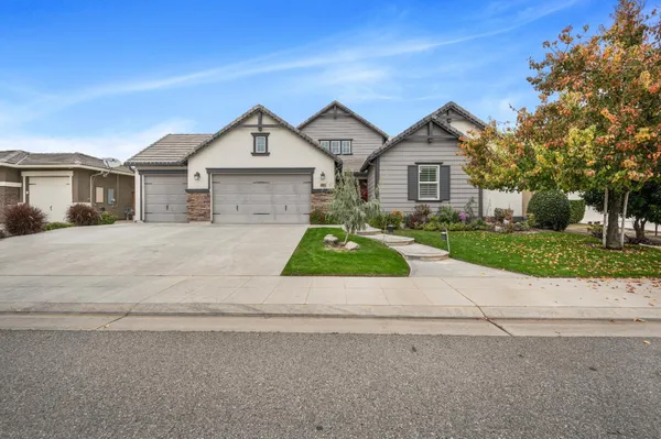 front view of house with a yard