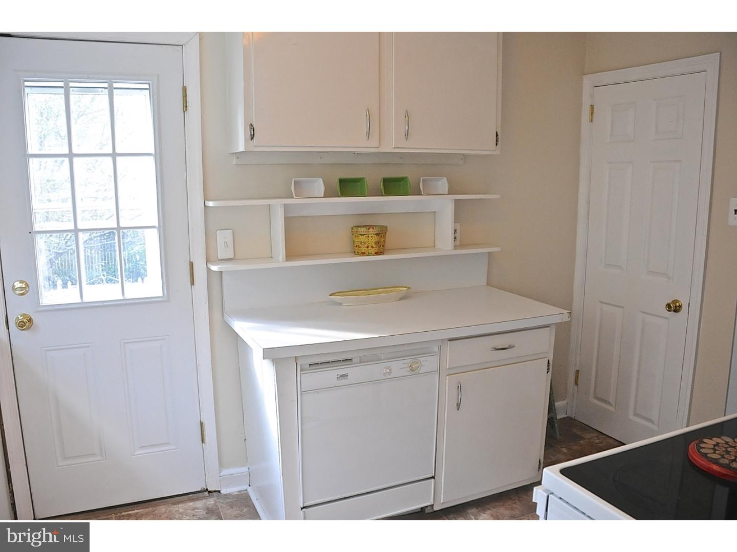 311 Village Road Wilmington, DE 19805 - Photo 7 of 22