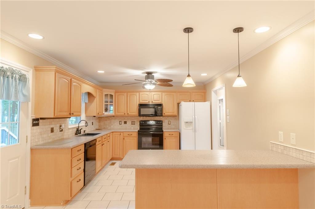 5808 Oakside Road Winston-Salem, NC 27104 - Photo 5 of 29 Gallery Image 5