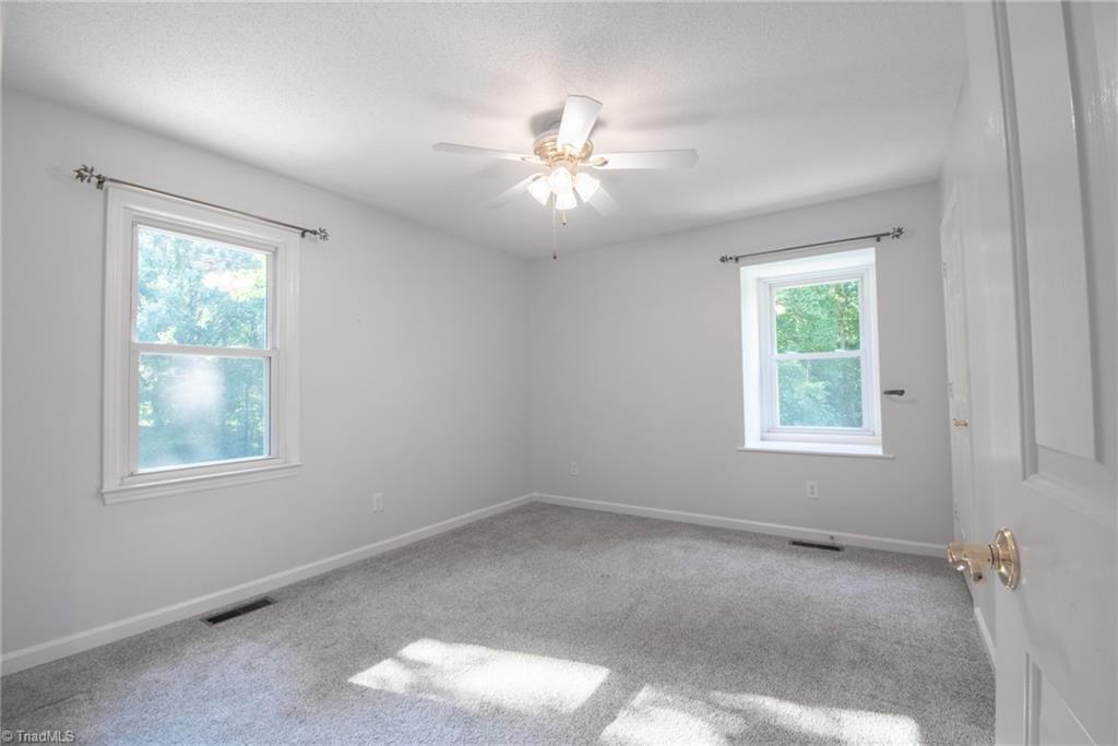 5808 Oakside Road Winston-Salem, NC 27104 - Photo 10 of 29 master bedroom