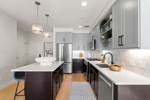 $715,000 | 287 Maverick Street, Unit 201, Boston, MA 02128