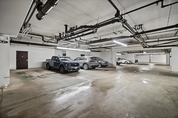 $459,000 | 5055 Madison Street, Unit 601, Skokie, IL 60077