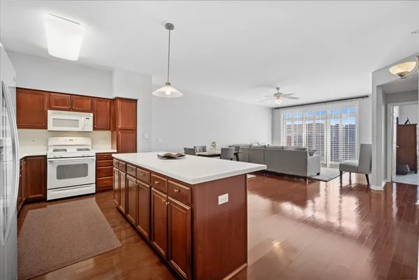 $459,000 | 5055 Madison Street, Unit 601, Skokie, IL 60077