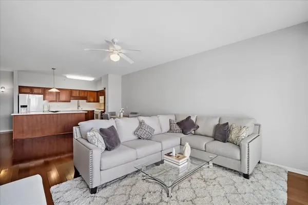 $459,000 | 5055 Madison Street, Unit 601, Skokie, IL 60077