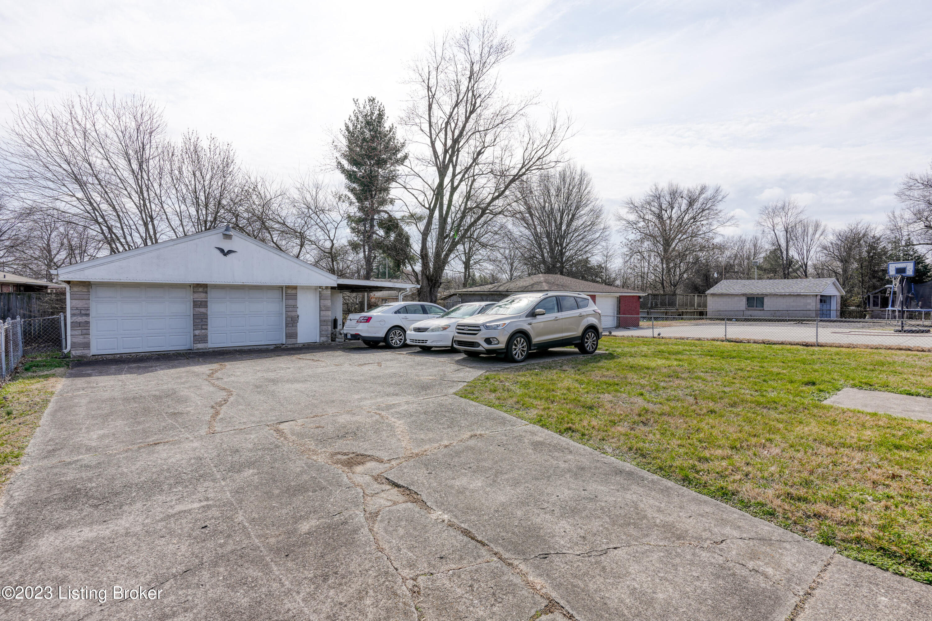 4821 Cane Run Road Louisville, KY 40216 - Photo 22 of 29 034 - 20230220 06947