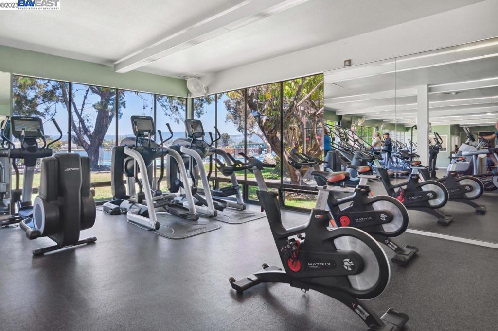 200 Packet Landing Road Alameda, CA 94502 - Photo 11 of 32 a view of a room with gym equipment