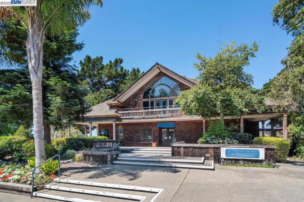 200 Packet Landing Road Alameda, CA 94502 - Photo 30 of 32 a front view of a house with a garden