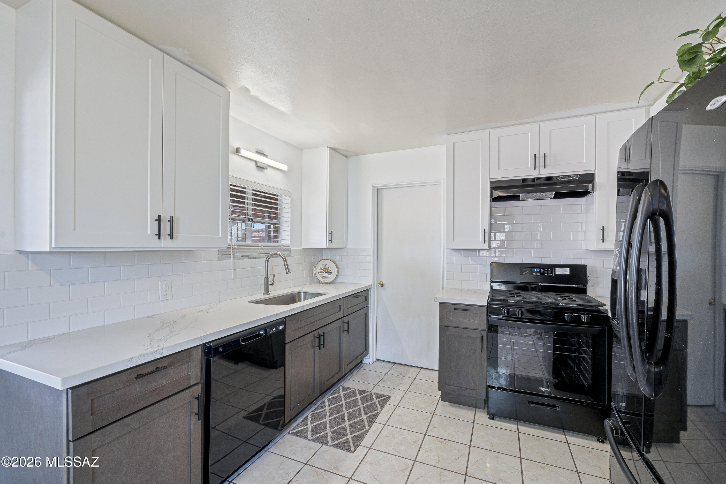 908 East Pastime Road Tucson, AZ 85719 - Photo 7 of 19