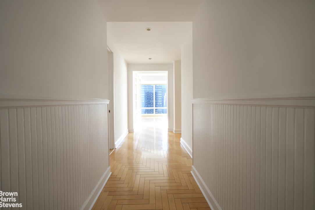 845 United Nations Plaza, Unit 33D Manhattan, NY 10017 - Photo 4 of 11 a view of a hallway