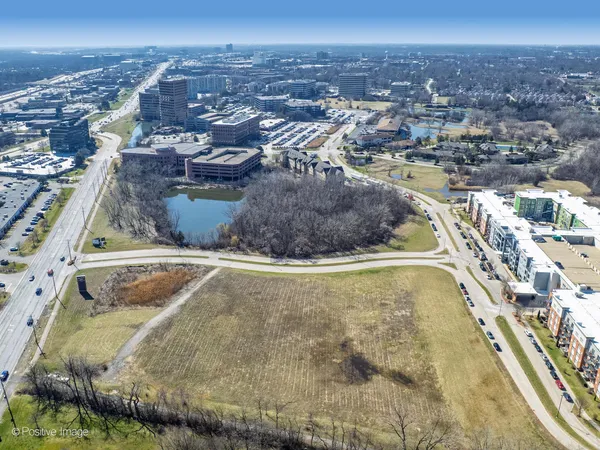 $4,000,000 | 1-s625 1-s625 Oakbrook Lake, Villa Park, IL 60181