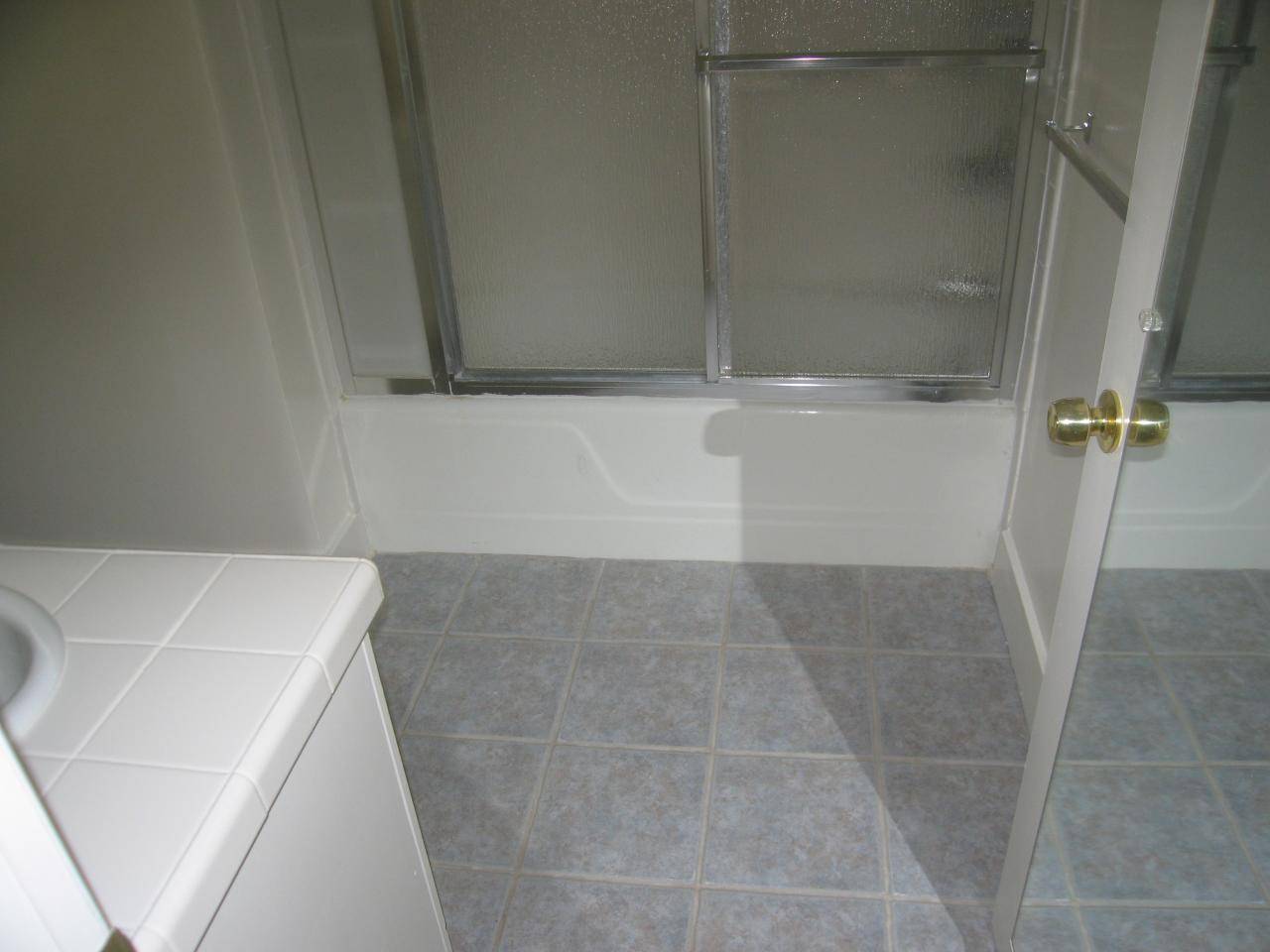 5792 Encina Road, Unit 3 Goleta, CA 93117 - Photo 5 of 15 Bath