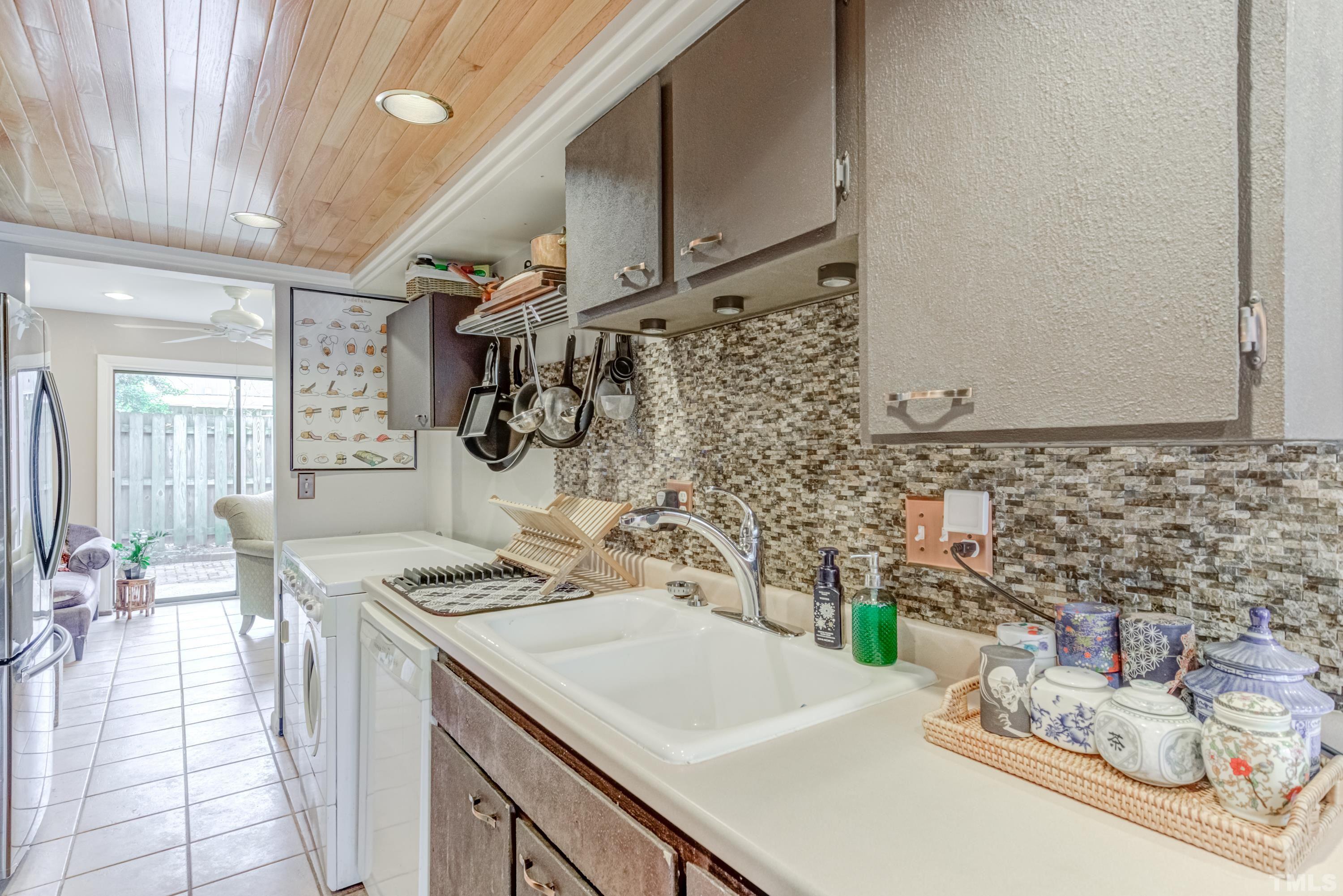 1758 Quail Ridge Road Raleigh, NC 27609 - Photo 22 of 37