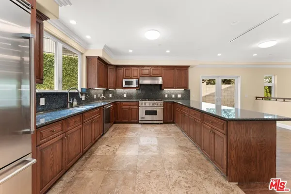 $7,100 | 1630 Bridgeport Drive, Los Angeles, CA 90065