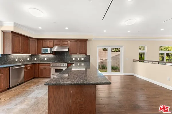 $7,100 | 1630 Bridgeport Drive, Los Angeles, CA 90065