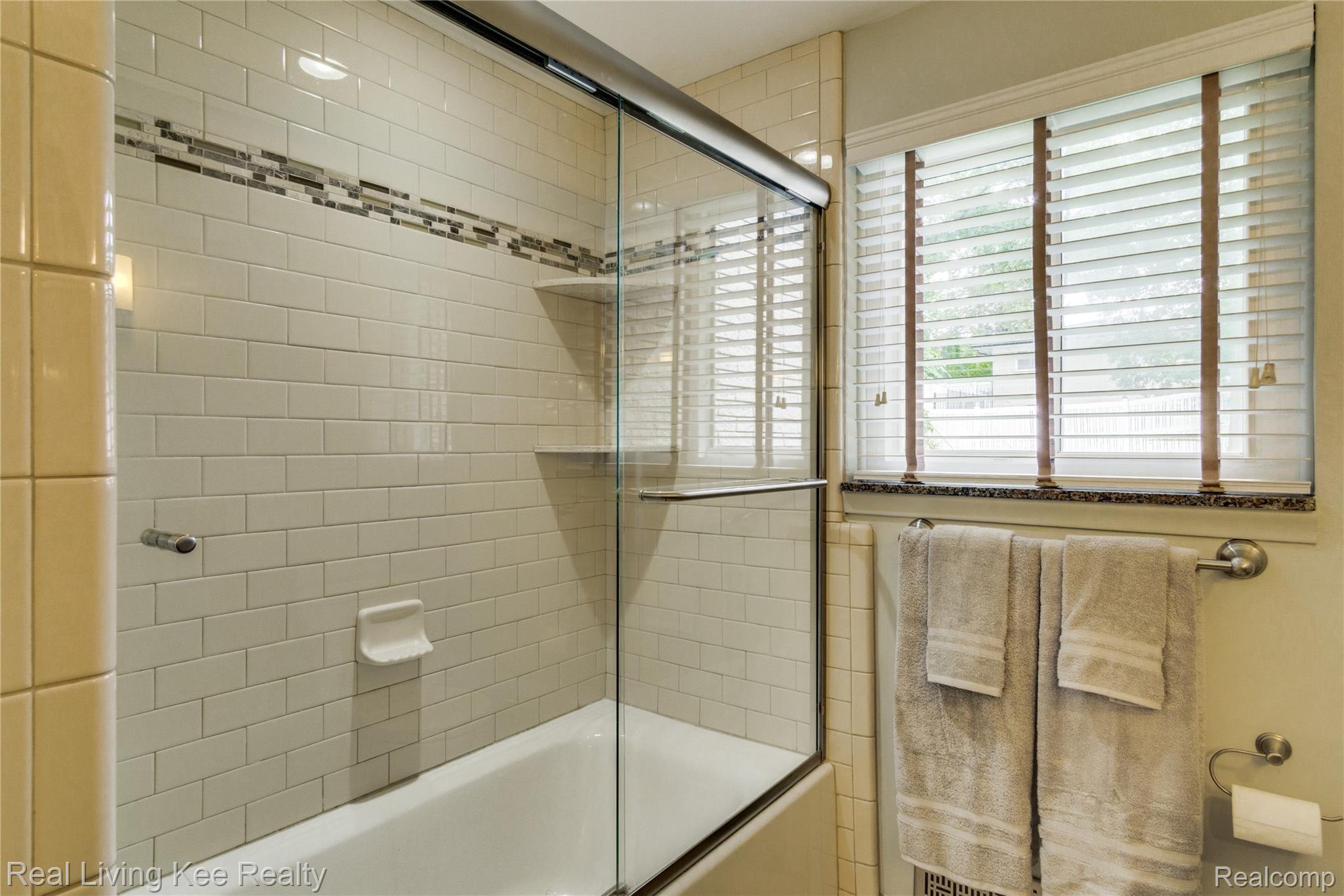 797 Redwood Court Rochester, MI 48309 - Photo 27 of 40 Interiors (32 of 39).jpg