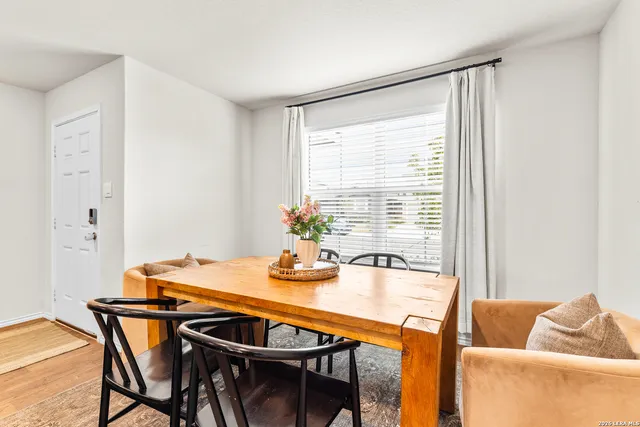 $2,200 | 14106 Llano, San Antonio, TX 78253