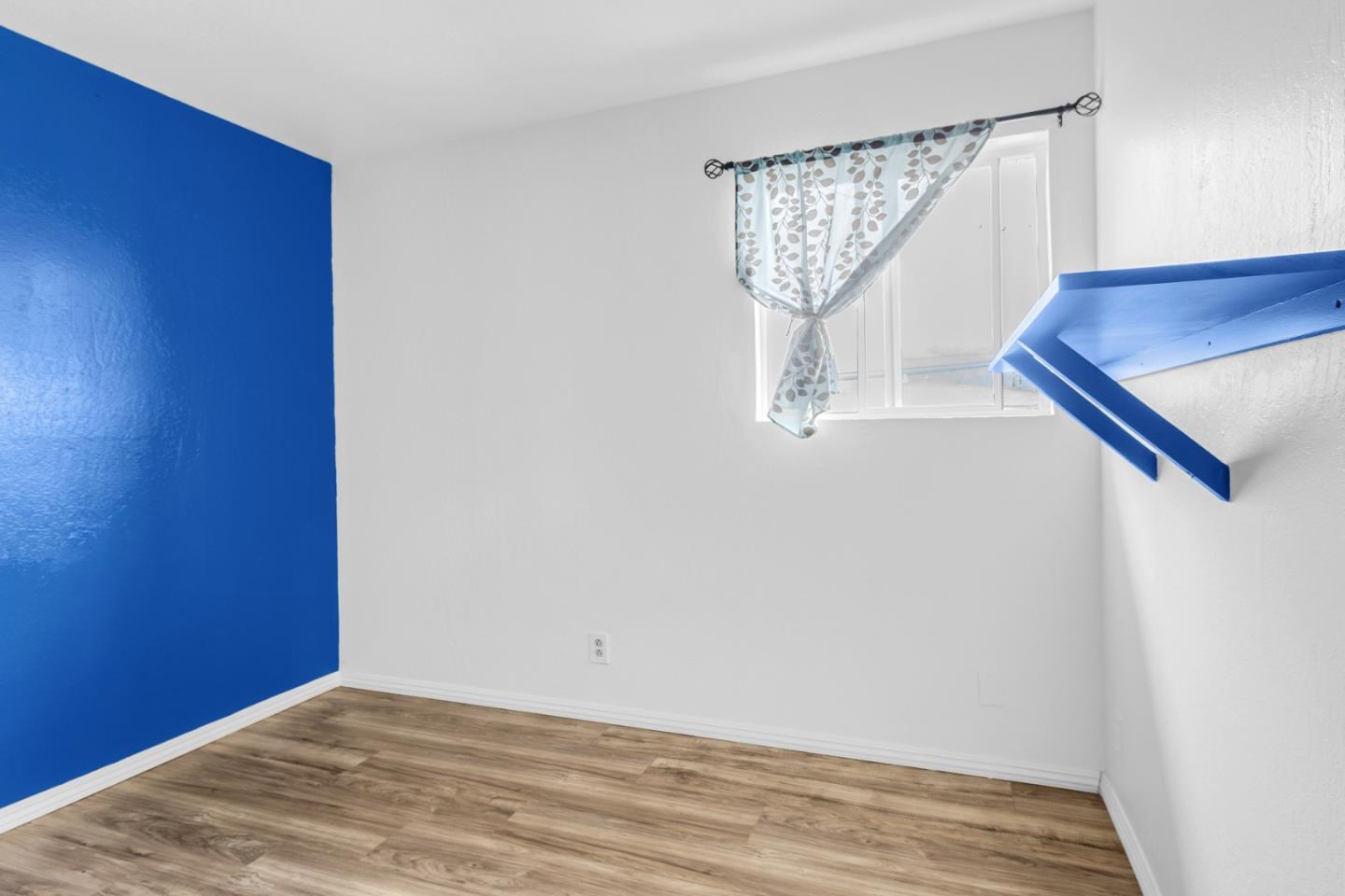 25540 Payson Street Chualar, CA 93925 - Photo 10 of 31 a view of entryway with wooden floor