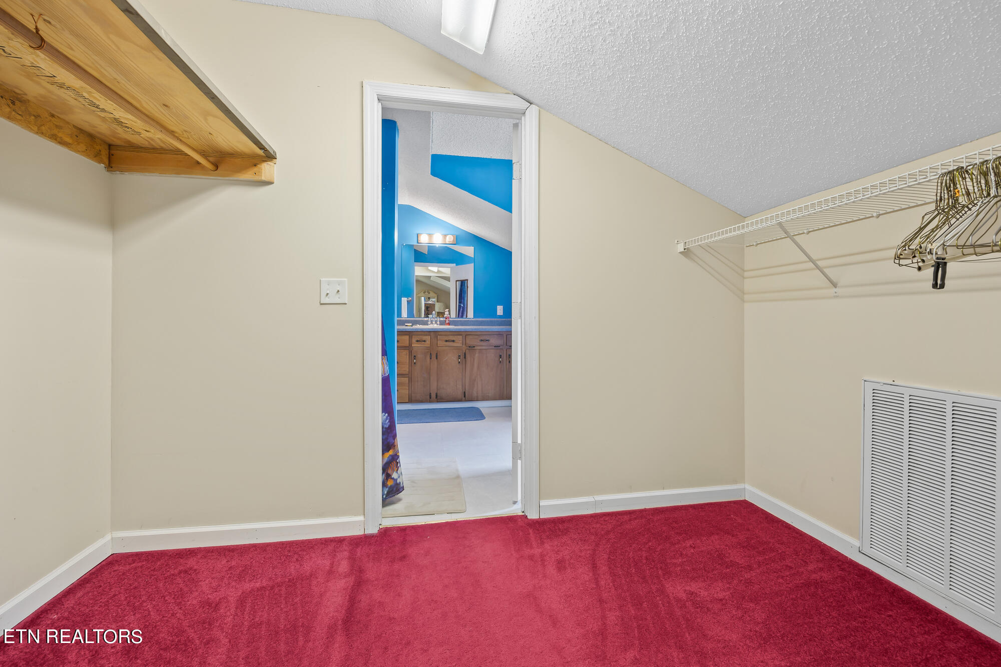 263 Spruce Loop Crossville, TN 38555 - Photo 18 of 35 3rd Suite to Bath