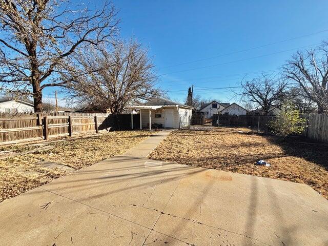 720 South 11th Street Slaton, TX 79364 - Photo 18 of 25 20251210170745426390000000-o