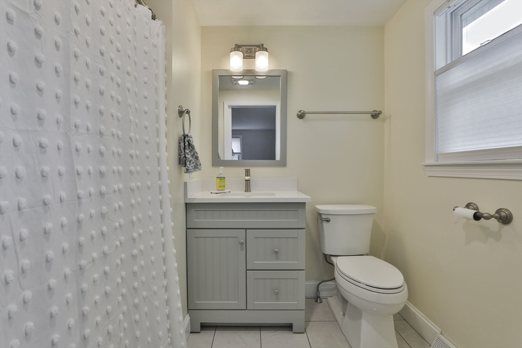 11 Gerry Road Lynnfield, MA 01940 - Photo 26 of 39 Gallery Image 26
