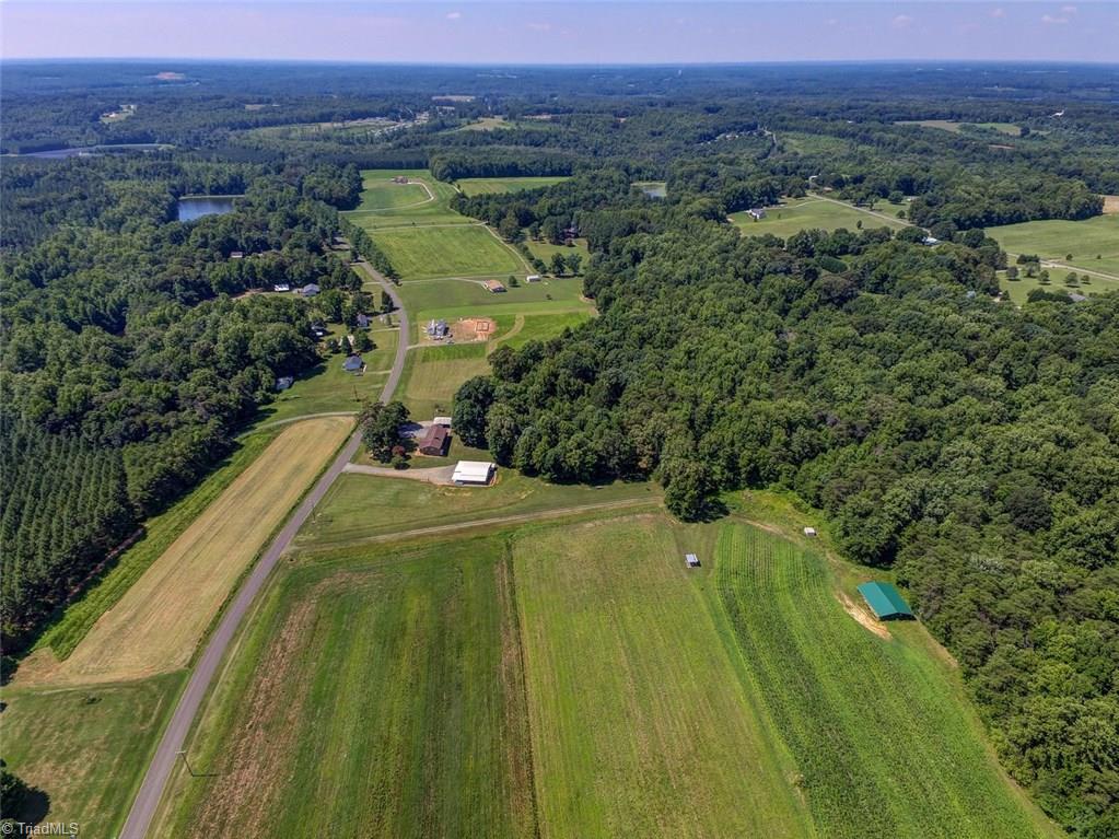 260 Lindsey Road Reidsville, NC 27320 - Photo 3 of 7 Gallery Image 3