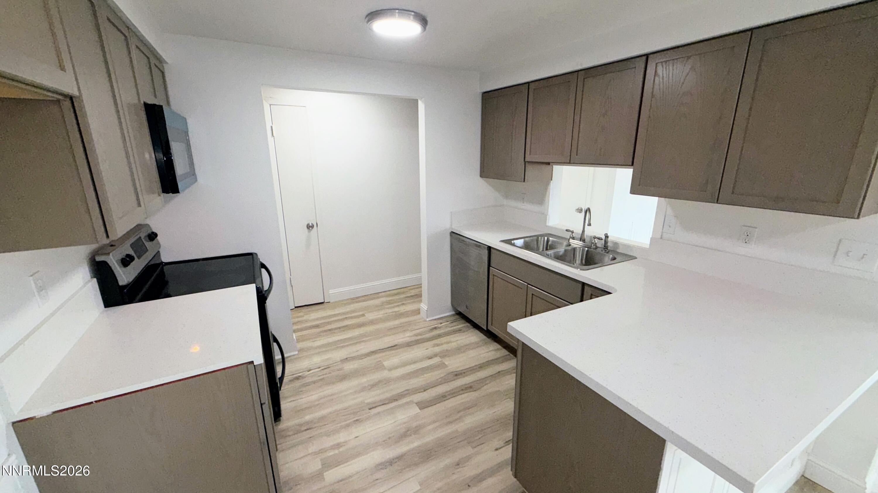 6805 Lotus Street Reno, NV 89506 - Photo 7 of 18 IMG_2077