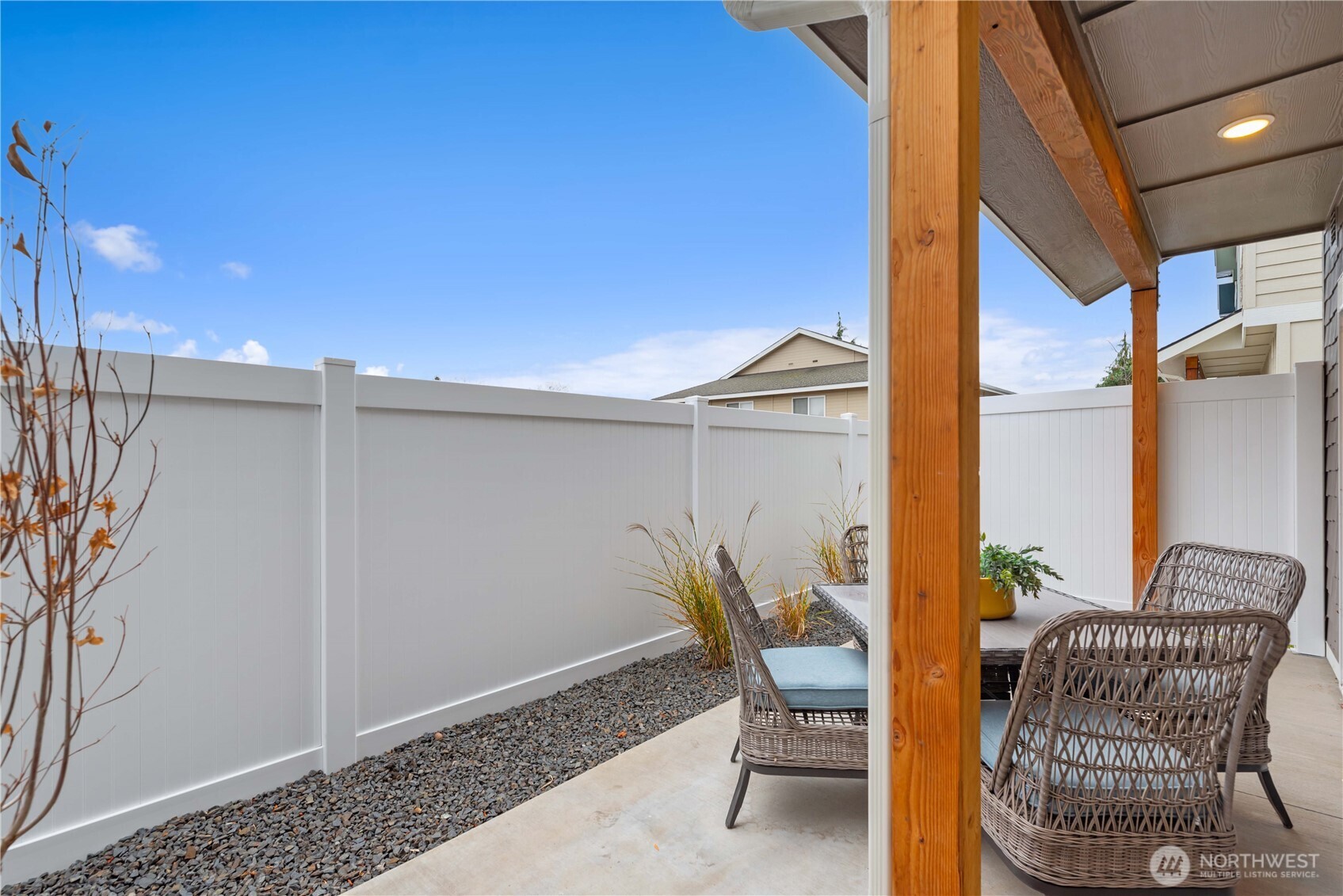 1030 Finch Lane, Unit H1 Wenatchee, WA 98801 - Photo 29 of 30 a view of outdoor space with seating area