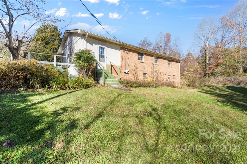 1379 Avery Road Morganton, NC 28655 - Photo 13 of 30 Gallery Image 13
