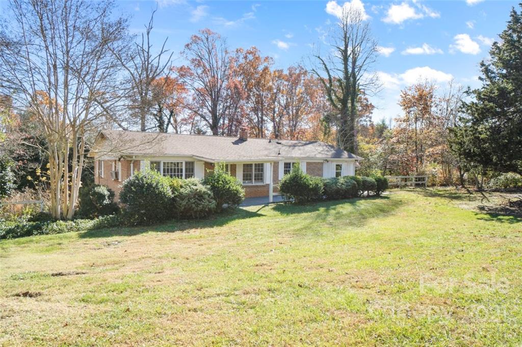 1379 Avery Road Morganton, NC 28655 - Photo 3 of 30 Gallery Image 3