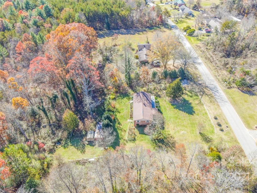 1379 Avery Road Morganton, NC 28655 - Photo 7 of 30 Gallery Image 7
