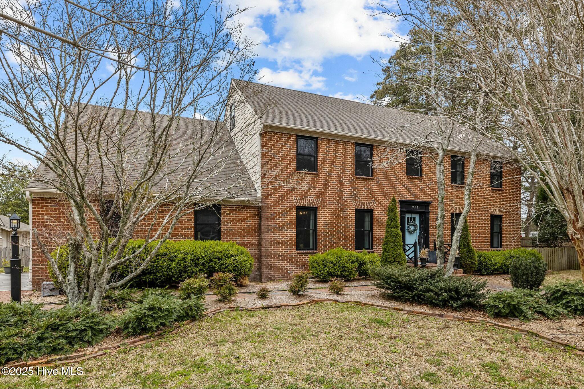 207 Fairview Drive Beaufort, NC 28516 - Photo 1 of 69 tempImagegY7Jq7