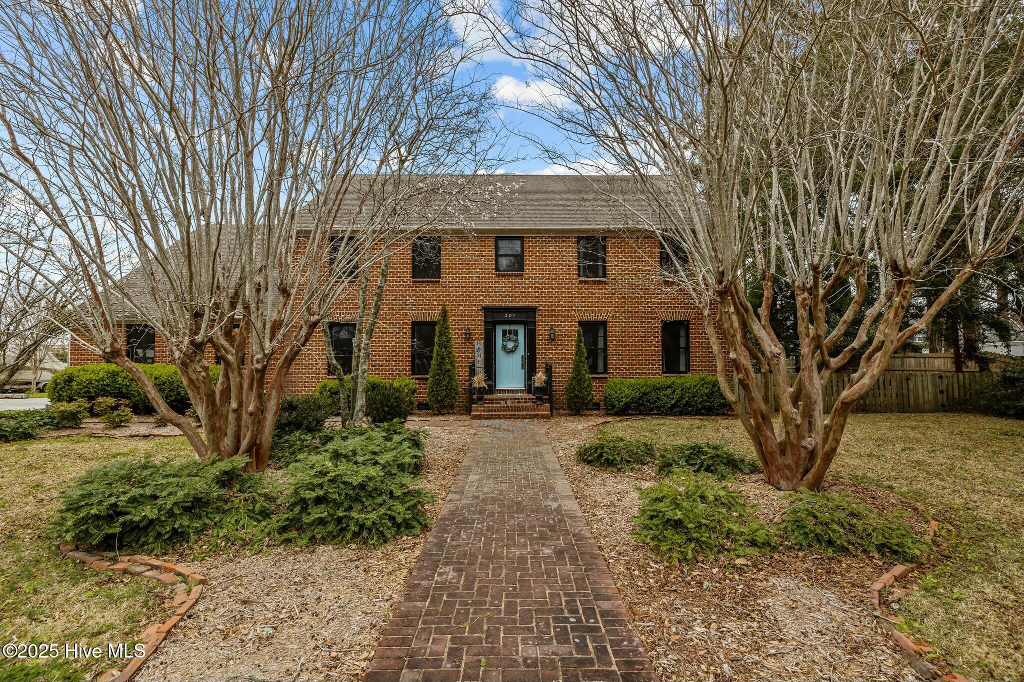 207 Fairview Drive Beaufort, NC 28516 - Photo 3 of 69 tempImageAzTBFb